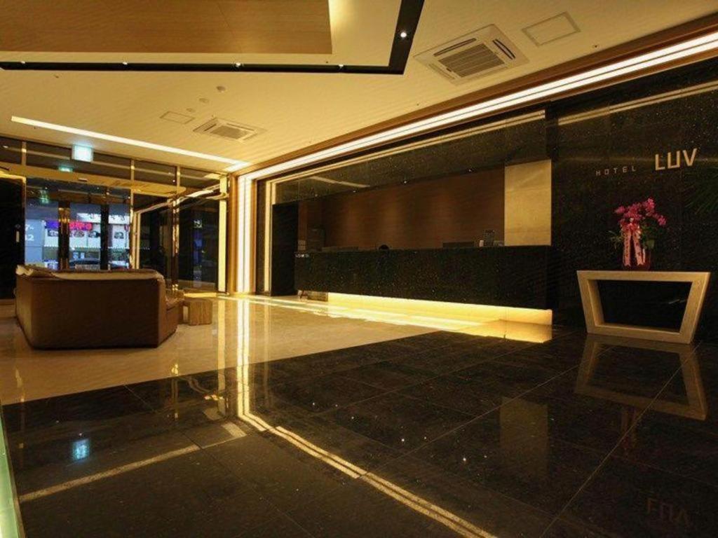 Business Design Hotel Luv Incheon Bagian luar foto