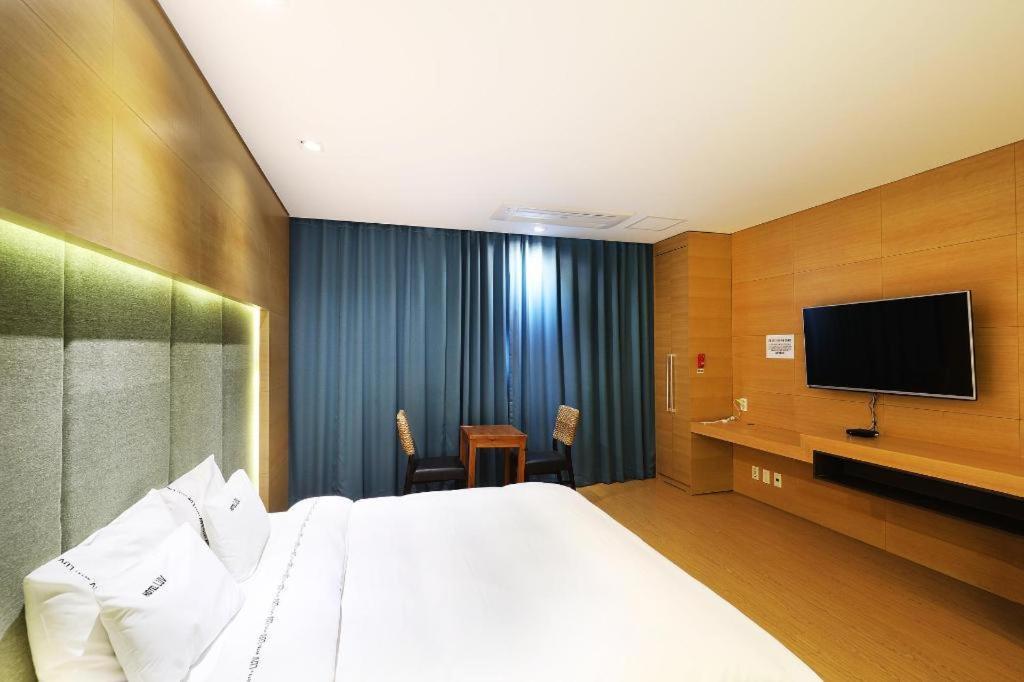 Business Design Hotel Luv Incheon Bagian luar foto