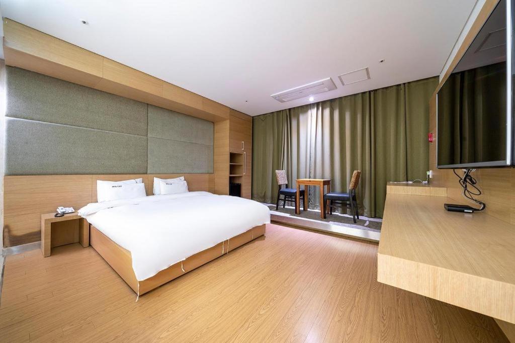 Business Design Hotel Luv Incheon Bagian luar foto