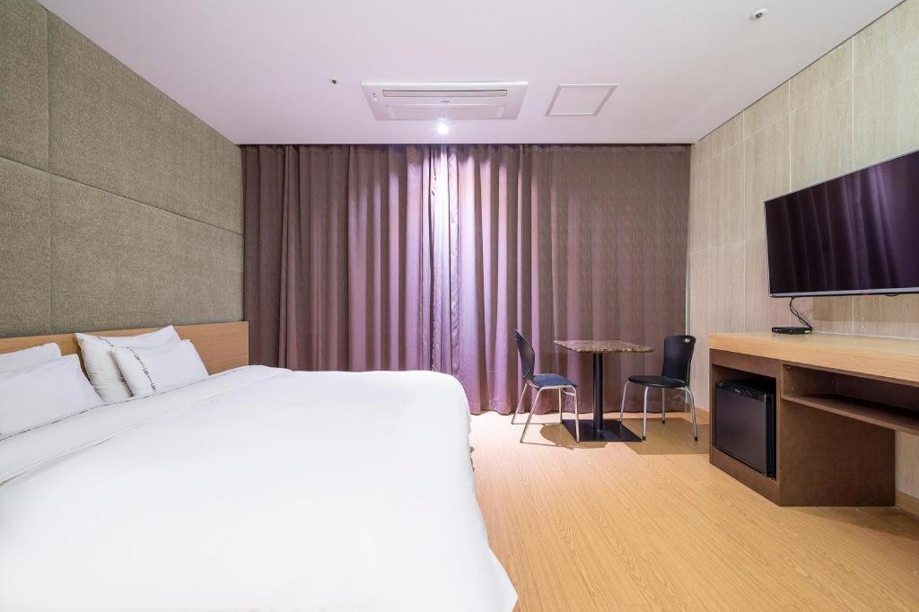 Business Design Hotel Luv Incheon Bagian luar foto