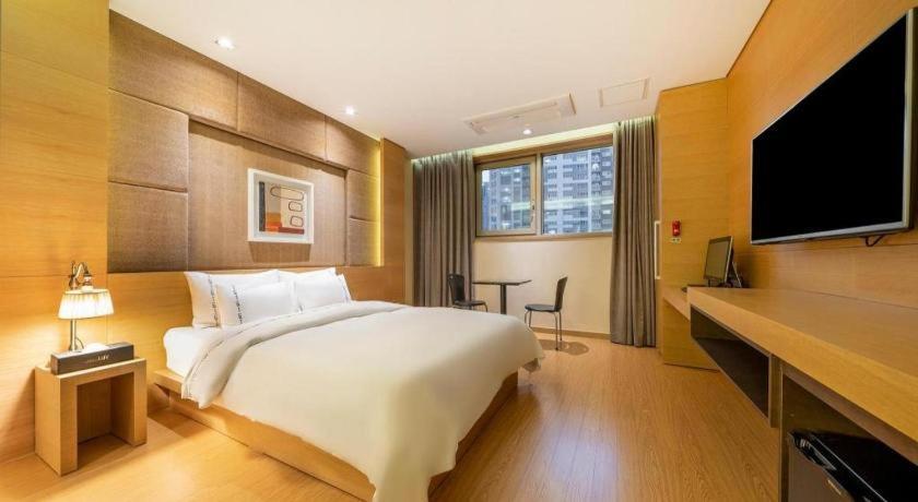 Business Design Hotel Luv Incheon Bagian luar foto