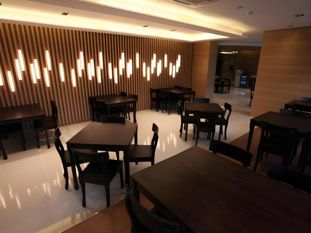 Business Design Hotel Luv Incheon Bagian luar foto