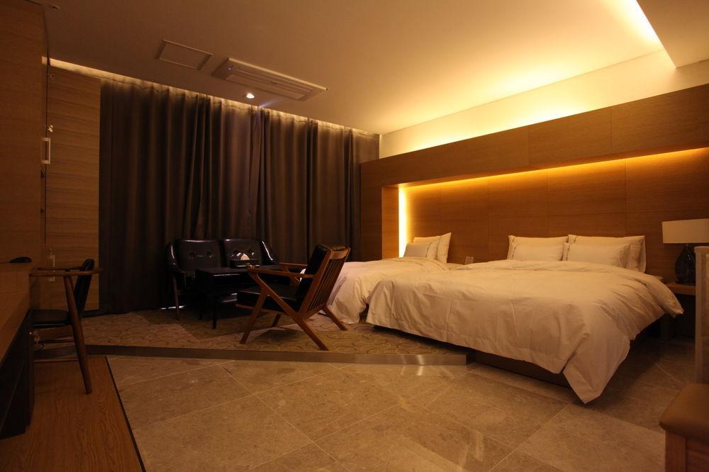 Business Design Hotel Luv Incheon Bagian luar foto